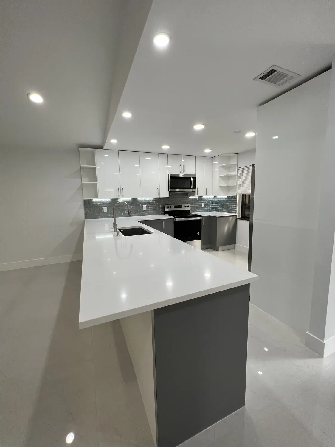 Gray & White Kitchen Peninsula