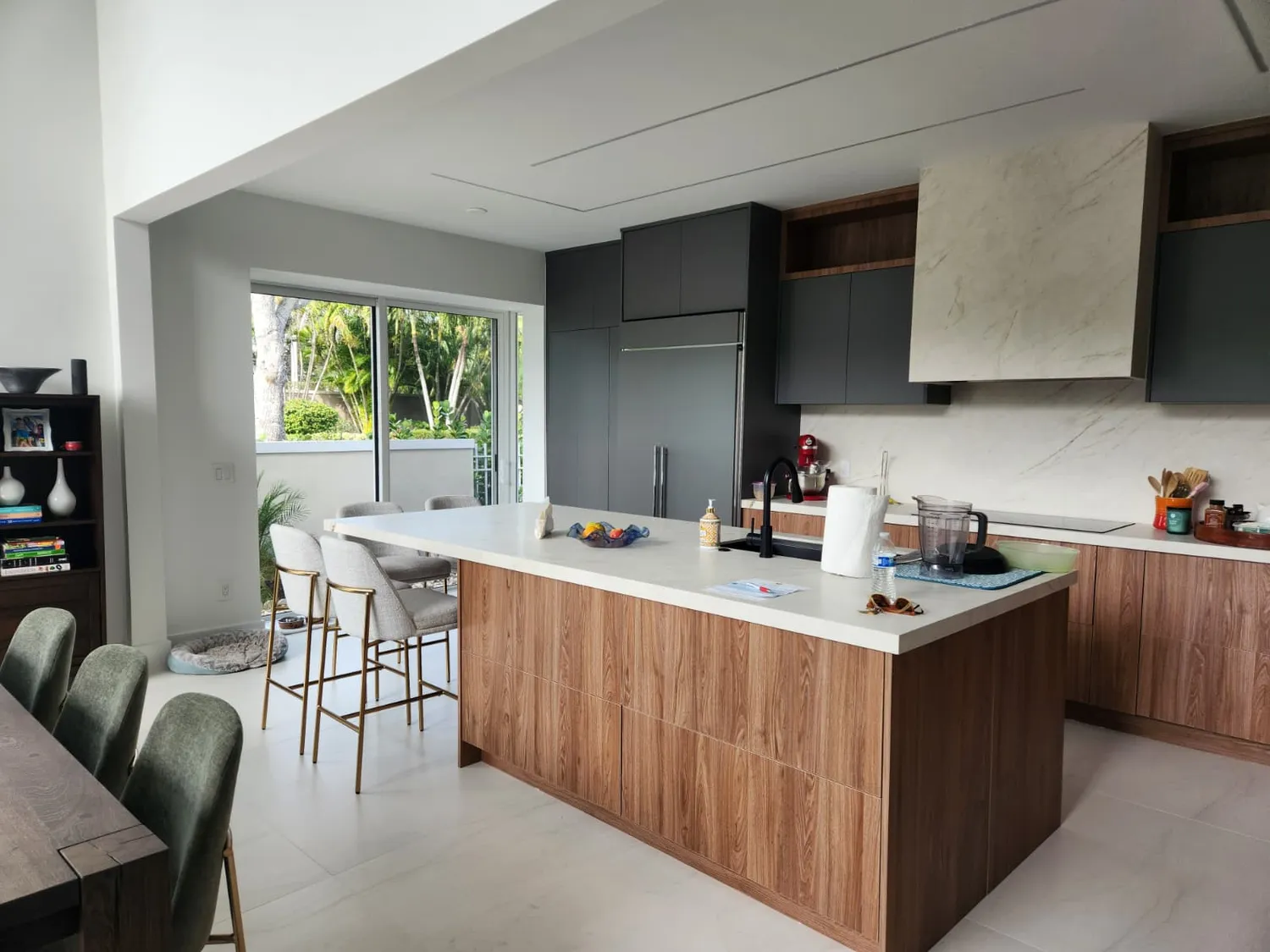 Modern White Kitchen